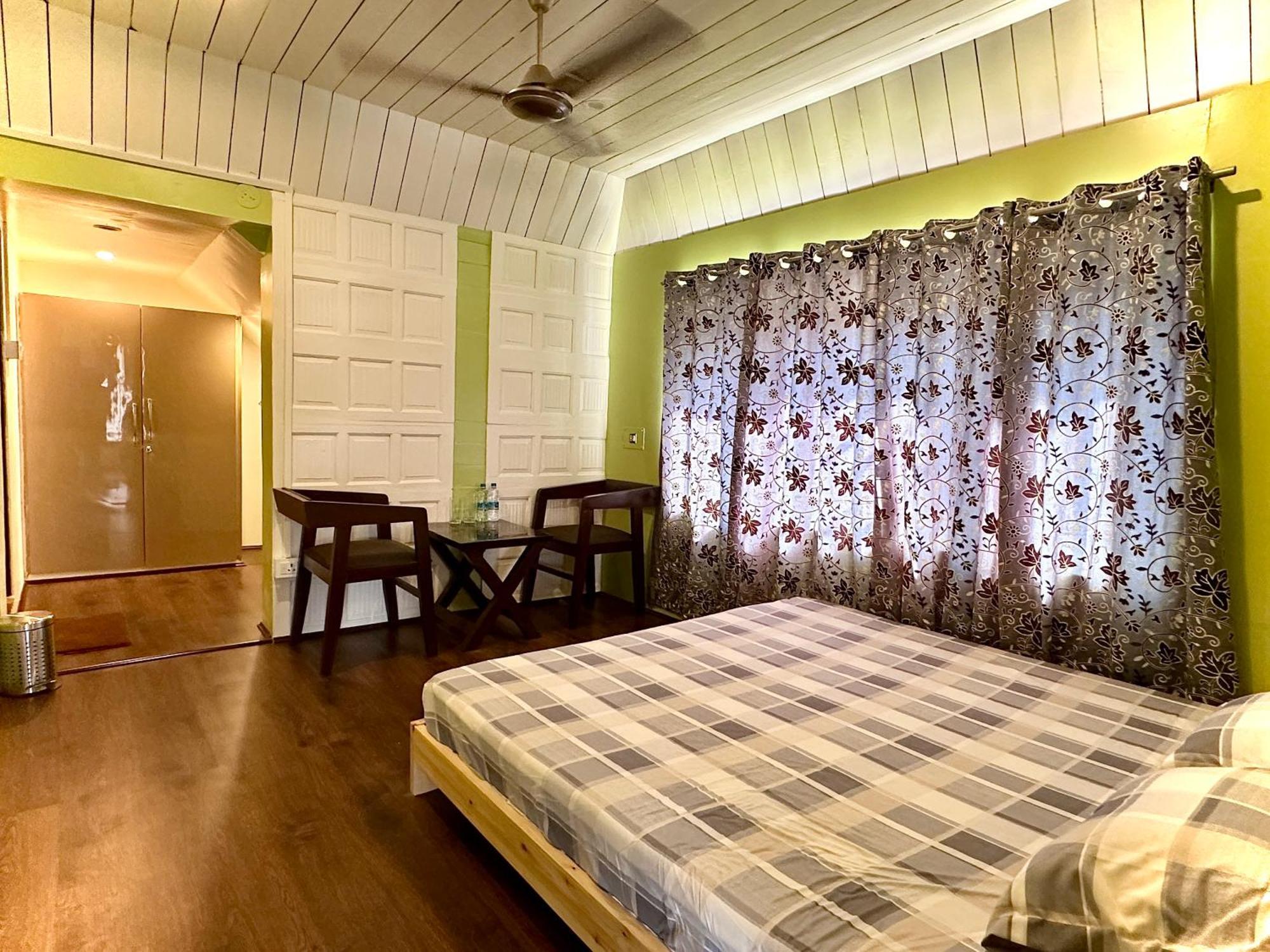 The Chinar Retreat Hut Hotel Srīnagar Buitenkant foto